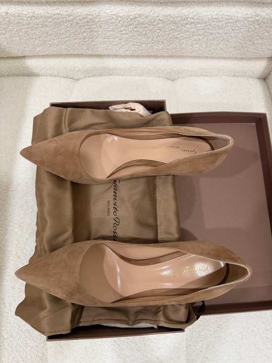 Gianvito Rossi Shoes - Gianvito Rossi Suede Pointed-Toe Pumps in Taupe